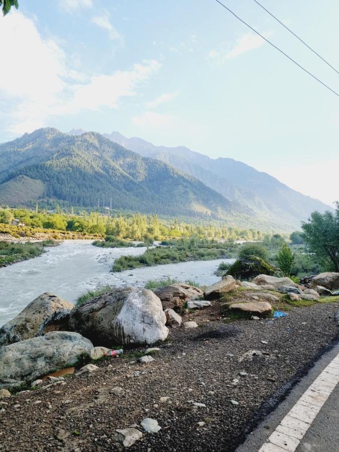 White Water Resorts Pahalgām Exterior foto